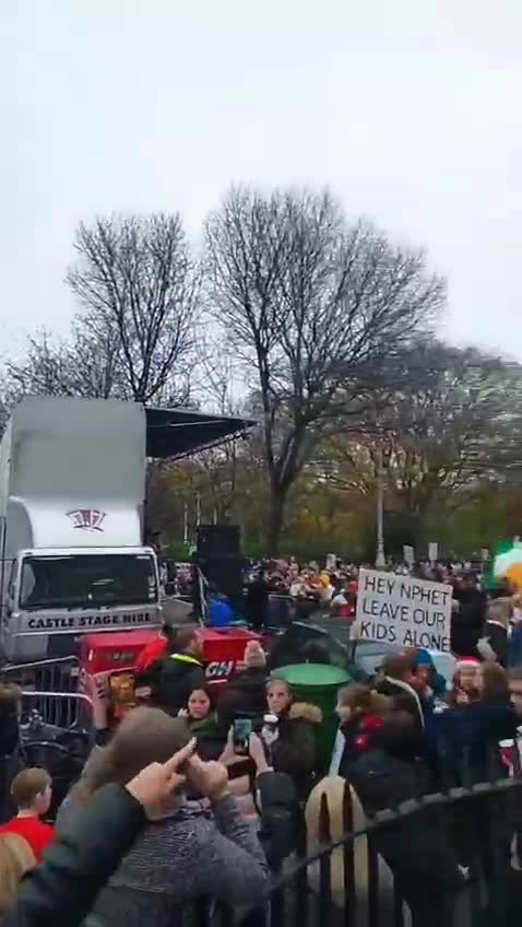 Ireland: Parents pull kids from school, strike to protest vaccine passports/mandates Dec. 3 2021