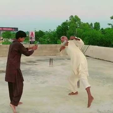 Beegi hui Hai Raat Magar jul rahe Hai hum