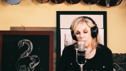 Lucinda Williams - Lu's Jukebox; Funny How Time Slips Away
