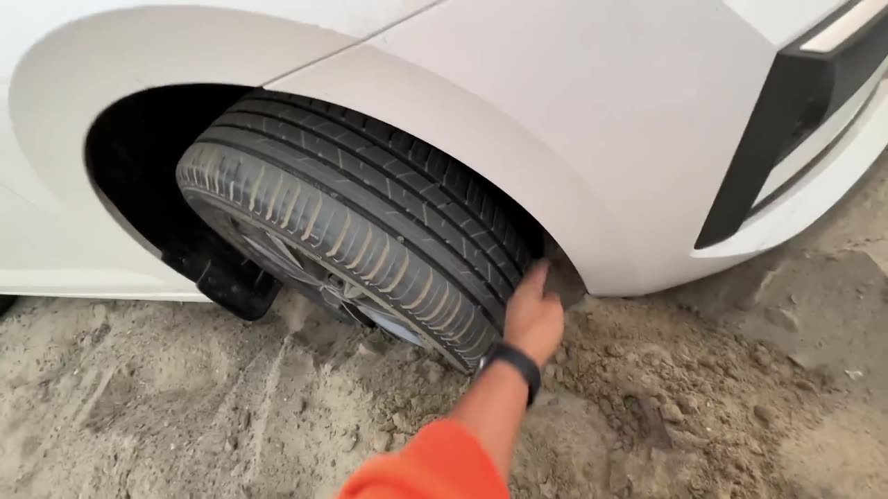 Bhai Ki Car Faas Gayi 😲