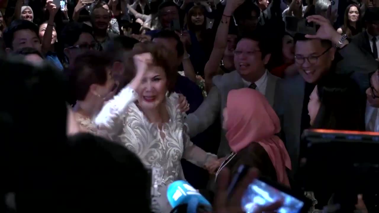 Jubilant family cheer Michelle Yeoh Oscar win