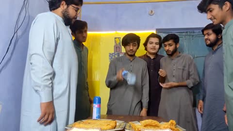 Bottle Flip Challenge-Hum Ny Ki Masti-ZainBahi Sab Samosay Lay gay😅
