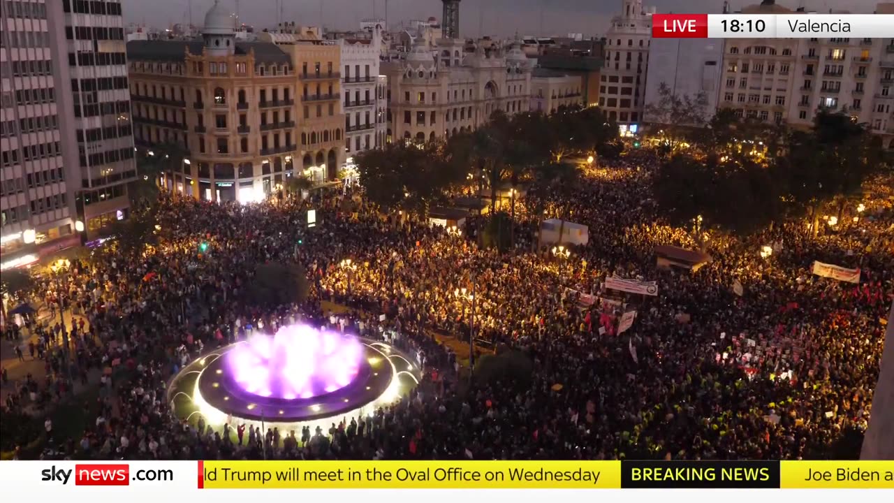 Tens of Thousands of Spaniards out protesting The Government