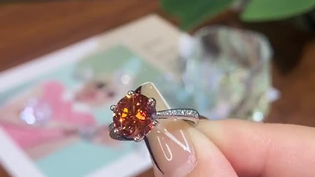 I have admired the beauty of many jewelry, but I want this beauty to be reflected in you