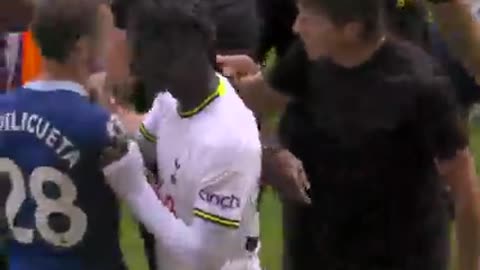 Conte and Tuchel spark all-in brawl after full time