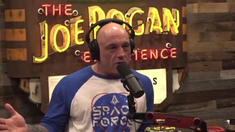 Joe Rogan tears into Gavin Newsom for his authoritarian Covid policies...