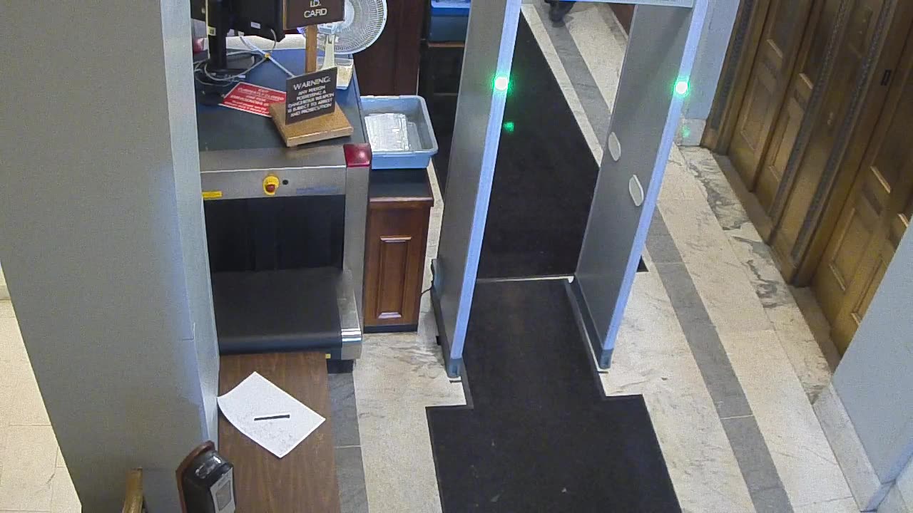 1017RSOB01DelAveADADoor_2021-01-05_17h34min13s497ms.mp4