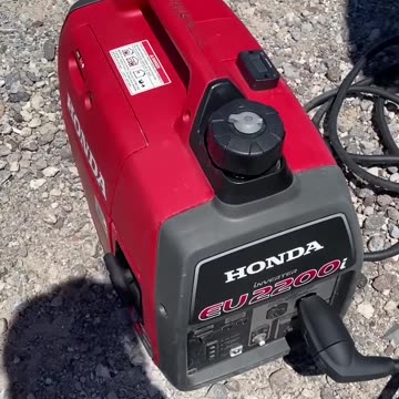 Guy runs his Tesla with gasoline 🤣