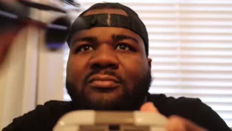 That One Friend That Would Always Screen Peek On Split Screen Games
