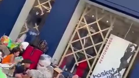 Absolute state of Paris, France