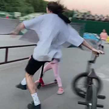 Omg 😯 save this girls 🤗