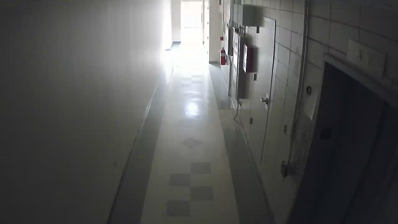 8801VZN01Elevator_2021-01-05_21h40min01s843ms.mp4