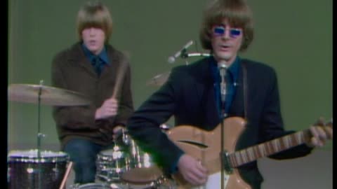 The Byrds - Mr. Tambourine Man = Ed Sullivan 1965