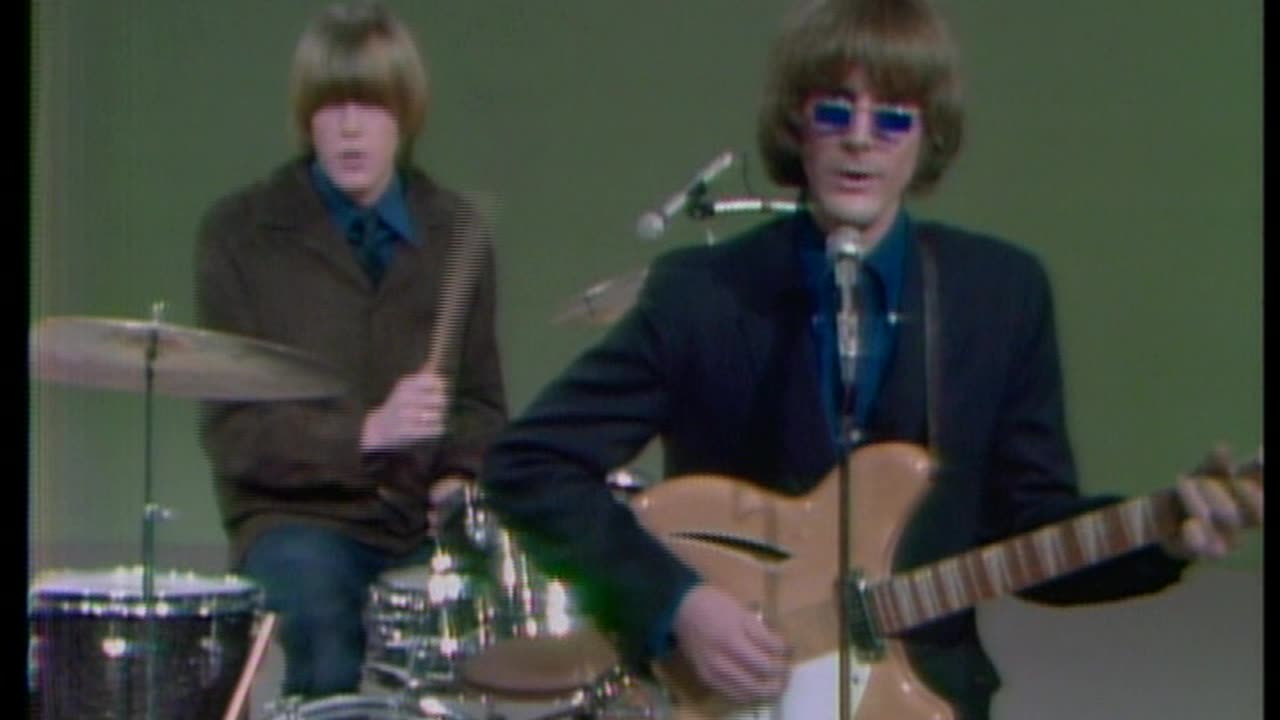 The Byrds - Mr. Tambourine Man = Ed Sullivan 1965