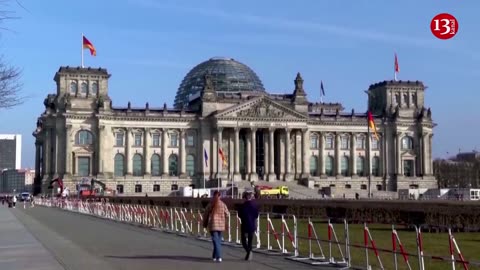 Russia says to expel 20-plus German diplomats