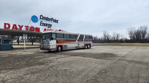 Custom Coach 1982 bus conversion