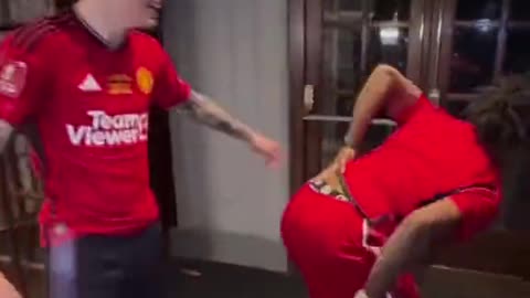 Garnacho x Speed bicycle kick 🤣👹