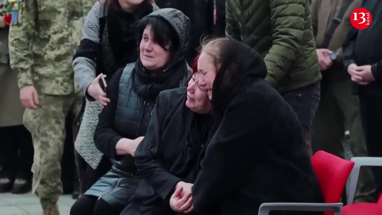 Kyiv residents pay respects to ex-lawmaker and his commander killed in action in east