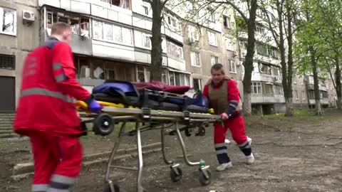 West sends aid as ‘Battle of Donbas’ rages