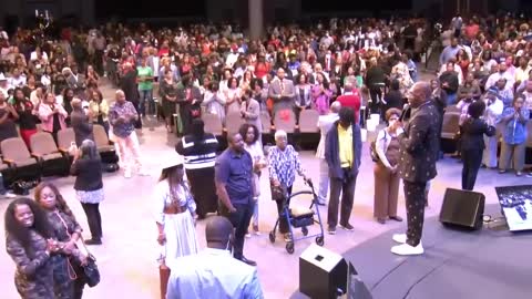 Dr. Jamal H. Bryant, DON’T EMBARRASS ME OUT HERE - September 25th 2022