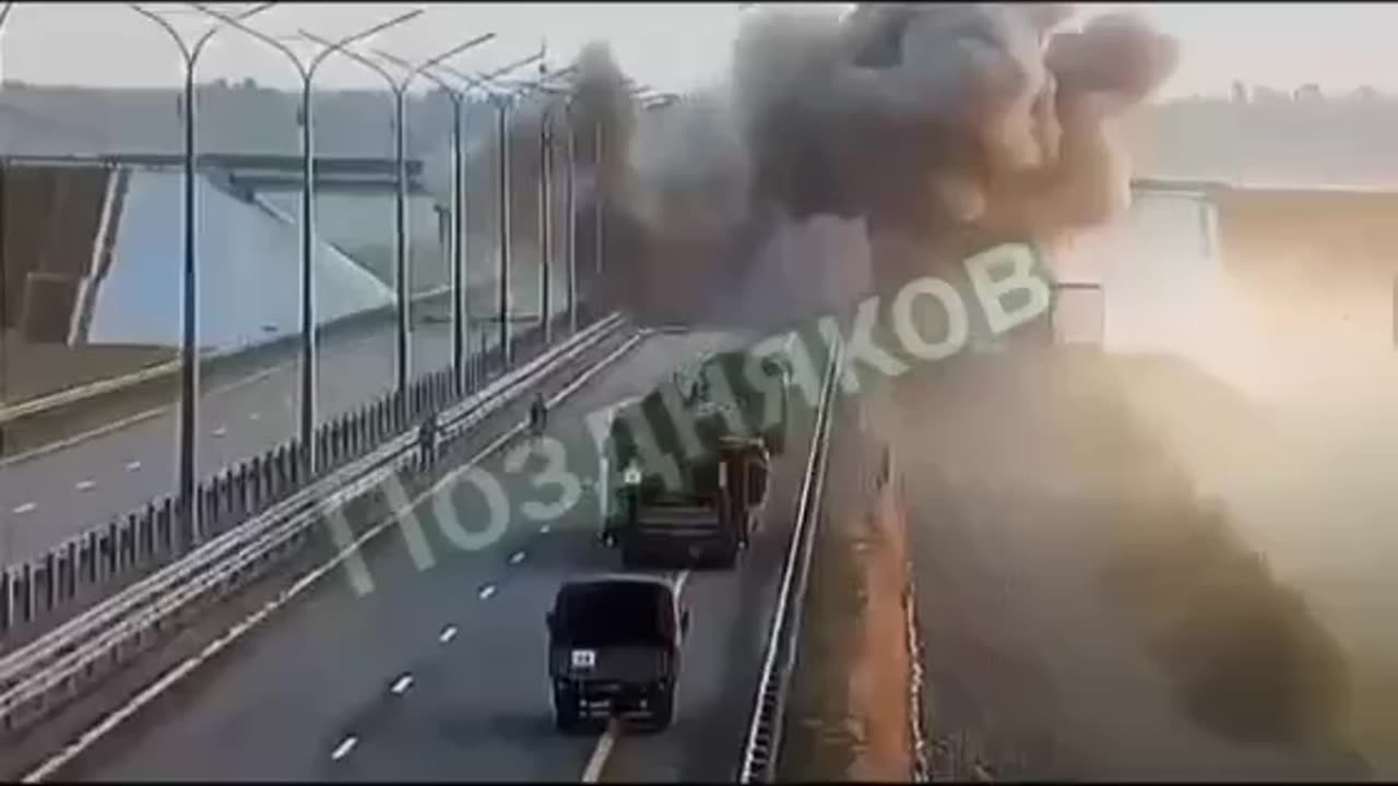 The moment of an air strike on the Wagner PMC convoy on the M-4 highway this morning