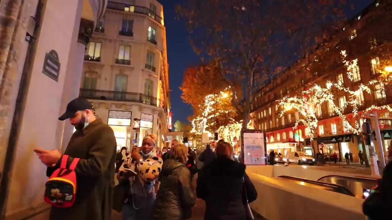 PARIS TRAVEL VLOG _ Indian Girl Traveling Solo in Paris part5