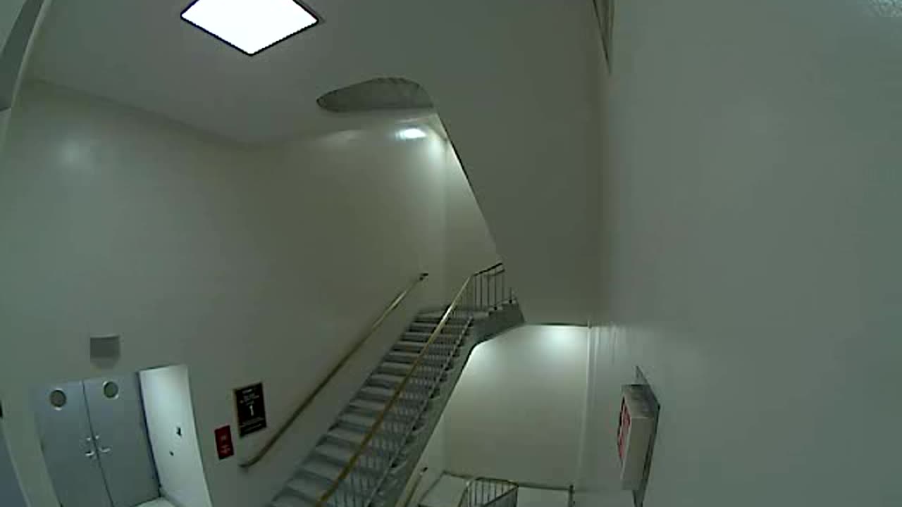 3152RHOB01Stair7_2021-01-05_07h20min02s220ms.mp4