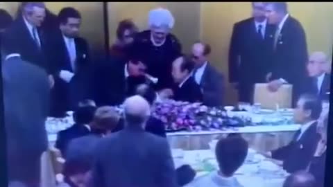 부시는 Tv 생중계 중 죽었다고