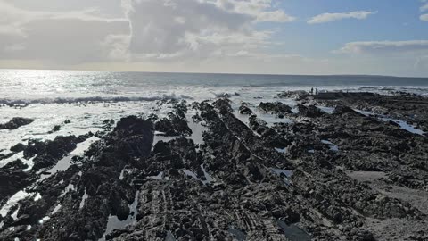 Moments pause, Ocean waves