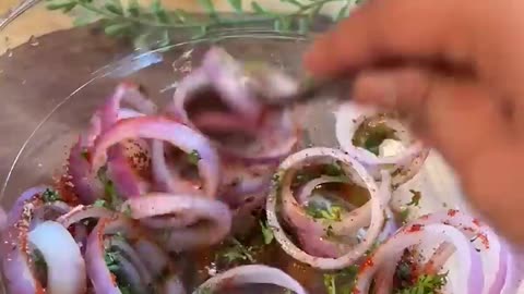 Hotel jaisa laccha onion recipe