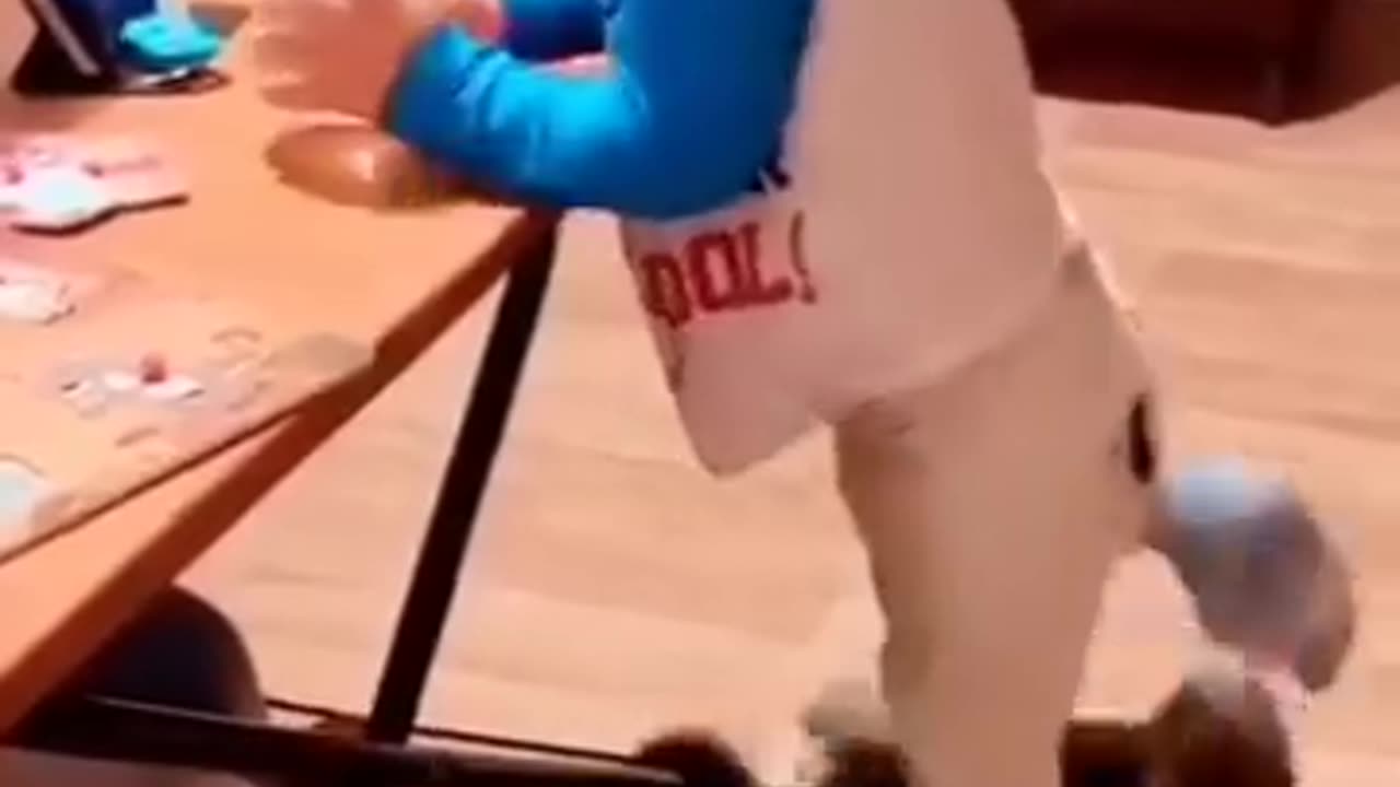 Baby & Cat🤣🤣