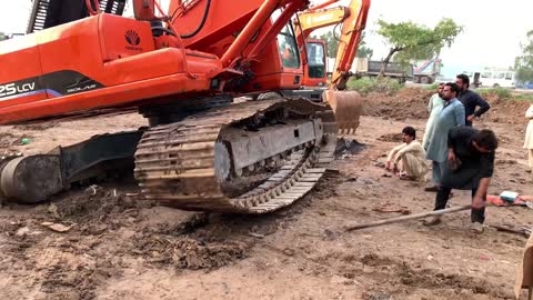 Undercarriage Ireland | How to Fit Excavator Chain | Amazing Process