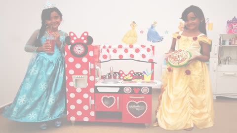 BIA LOBO PRETEND PLAY PRINCESS AND KITCHEN