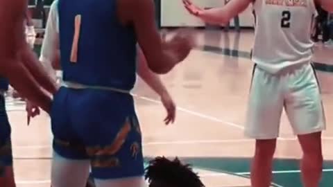 Mikey Williams 💯🏀 #fypシ #foryou #basketball #sports #foryoupage #ball