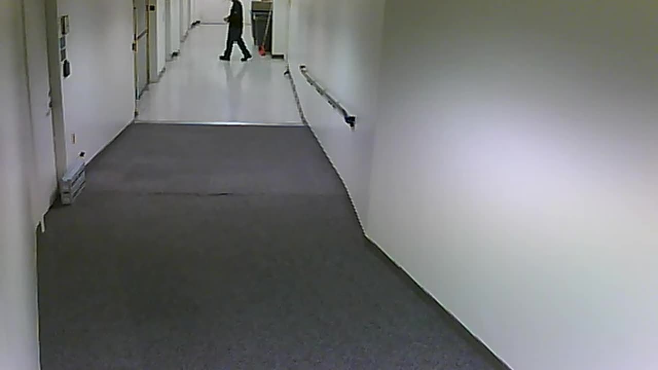 3901PSQB06FreightLobbyFront_2021-01-06_15h48min10s130ms.mp4