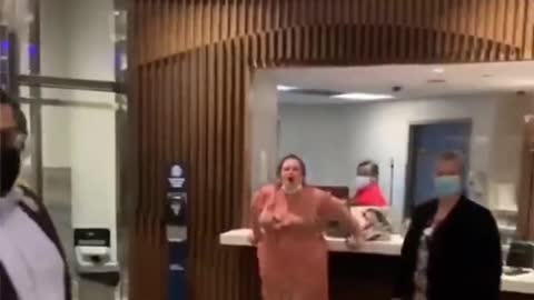 She heard Worldstar and went off! 😳😩
