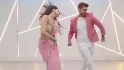 Aa Meri Ankhiyon Se Akhiyan Mila Le Aa Tu Na Kare Dekha"