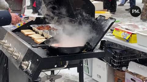 A hot breakfast is being served at the freedom protest in Ottawa