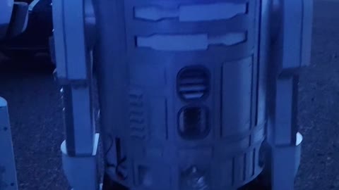 R2-D2 Chillin