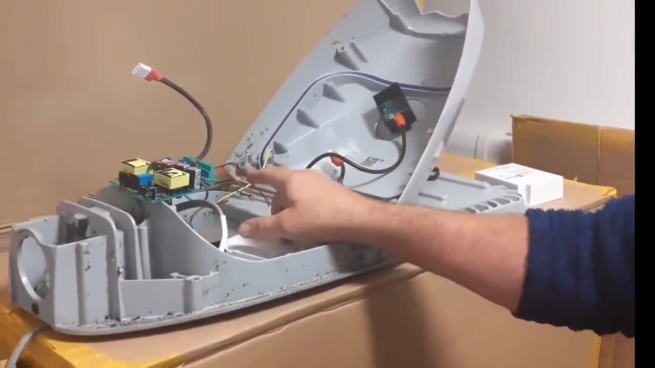 Break down of the weaponized 5g street lights its a lot worse than you thought!!!