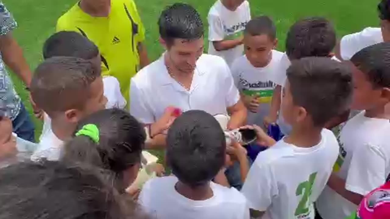 EL PORTERO PENEDO FIRMANDOLES LOS TACOS Y GORRAS Z_*D*