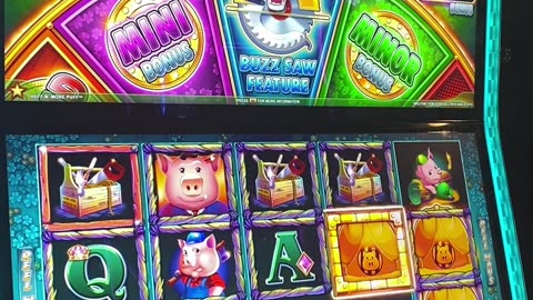 SPLENDID HAT BOOM!! #slots #casino #slotmachine #slotwin #jackpot #bonusfeature #casinogames #gamble