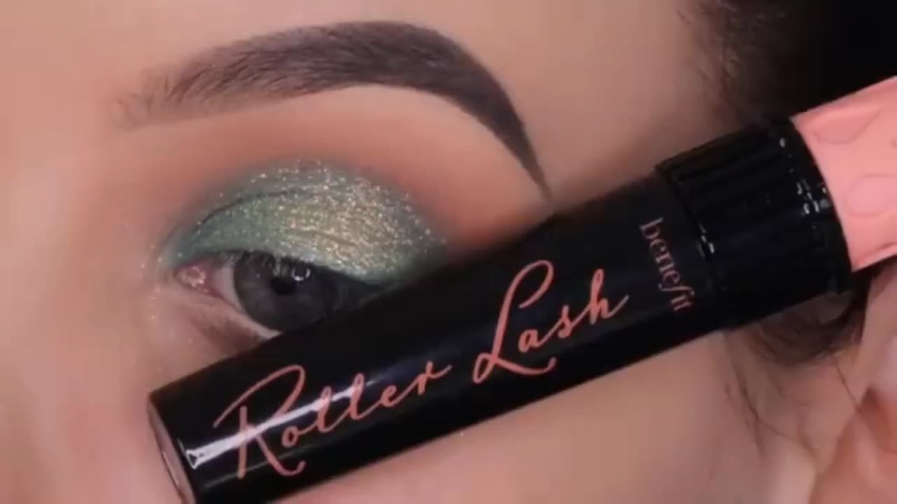 Soft Sparkly Green Eye Makeup..!!!