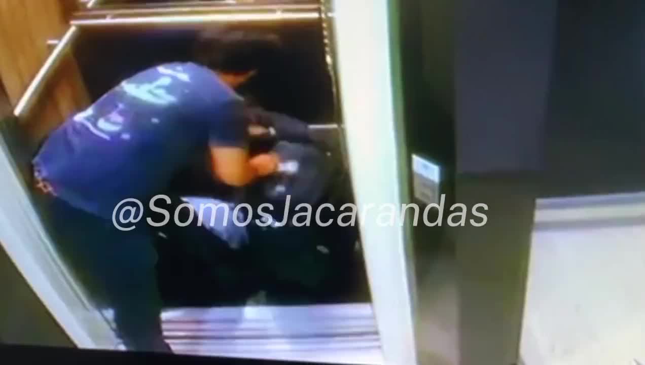 Los videos de la brutal golpiza que le dio periodista de Noticias Uno a una mujer