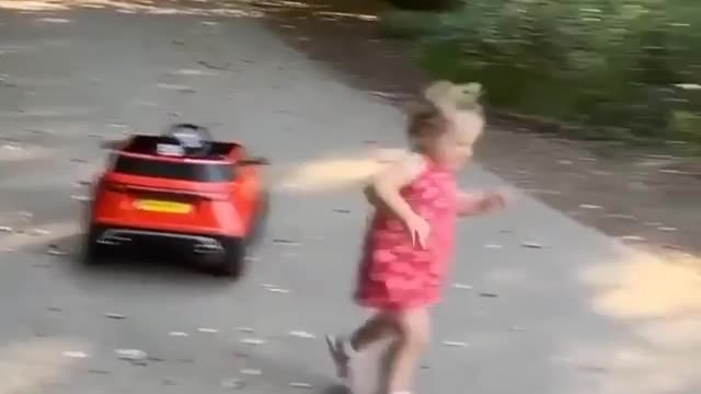 I was chasing the car 👶🥰 until the car started to chase me!