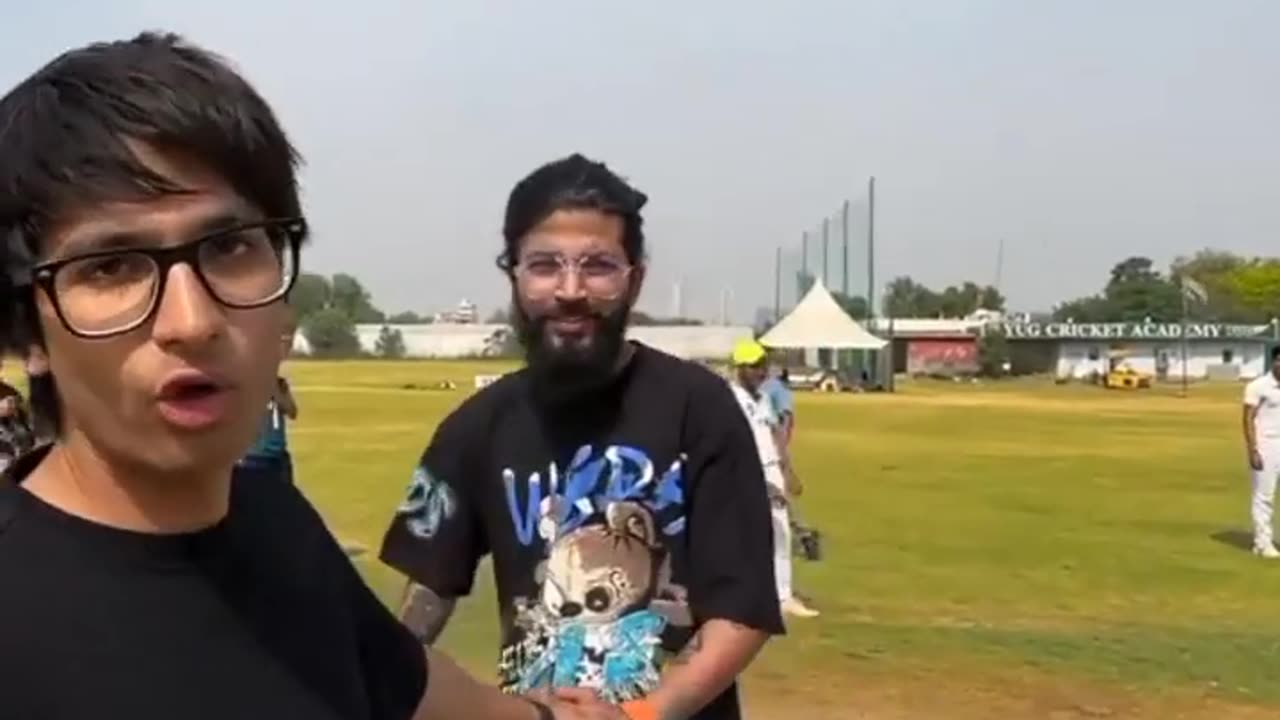 Sourav Joshi batting kar raha hai. #sourav joshi vlogs