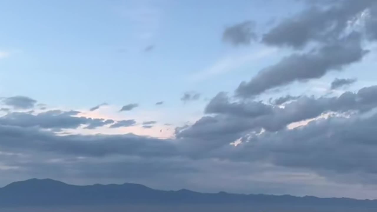 Sunset Over the Ocean: A Breathtaking Sight