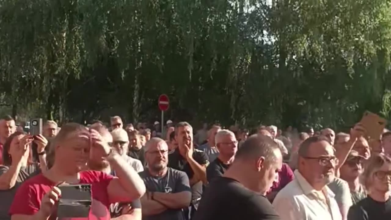 Tüntetést tartottak a vasmű munkásai I.