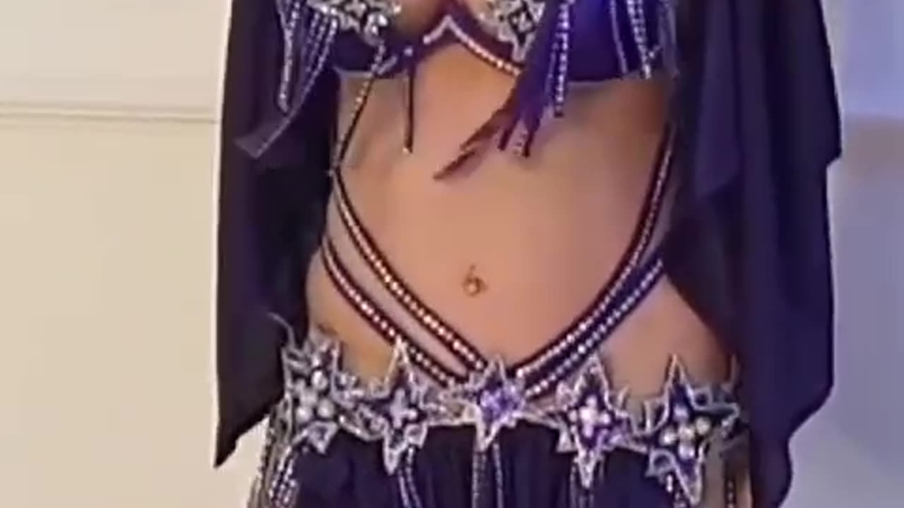 "Captivating Belly Dance Performance That Will Mesmerize You! 🔥🌟