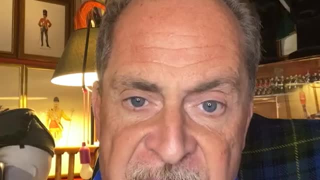 (24 novembre 2021) - ANDREA COLOMBINI: βHanno messo il 'SUPER' Green pass?!...Bene!! E noi gli andremo un metro e mezzo di braccio di orango nel c***!!βππ
π